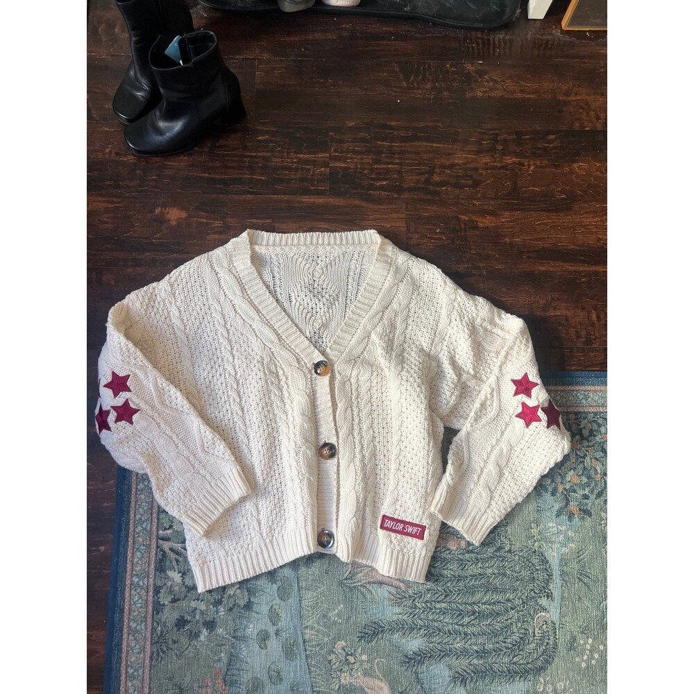 Taylor Swift 2021 red cardigan